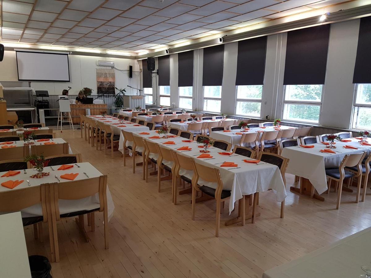 Maaseutuhotelli Hirvikoski Sykarainen Exterior photo